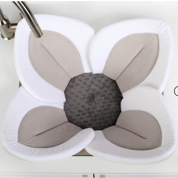 Blooming Baby Bath Lotus - Picture 2 of 5